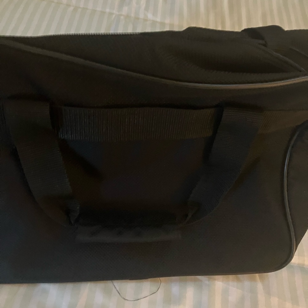 Vintage, Never Used Black and Red Men's Carry On Bag - Picture 5 of 6